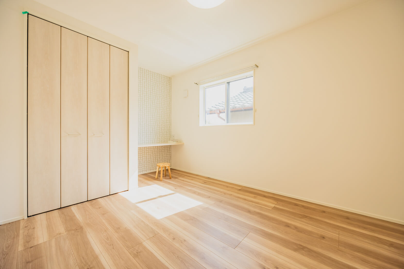八女室岡 8号地